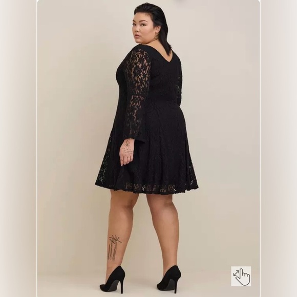 EUC Torrid Mini Lace Bell Trapeze Dress Black Size 1 {14-16} - Picture 8 of 8